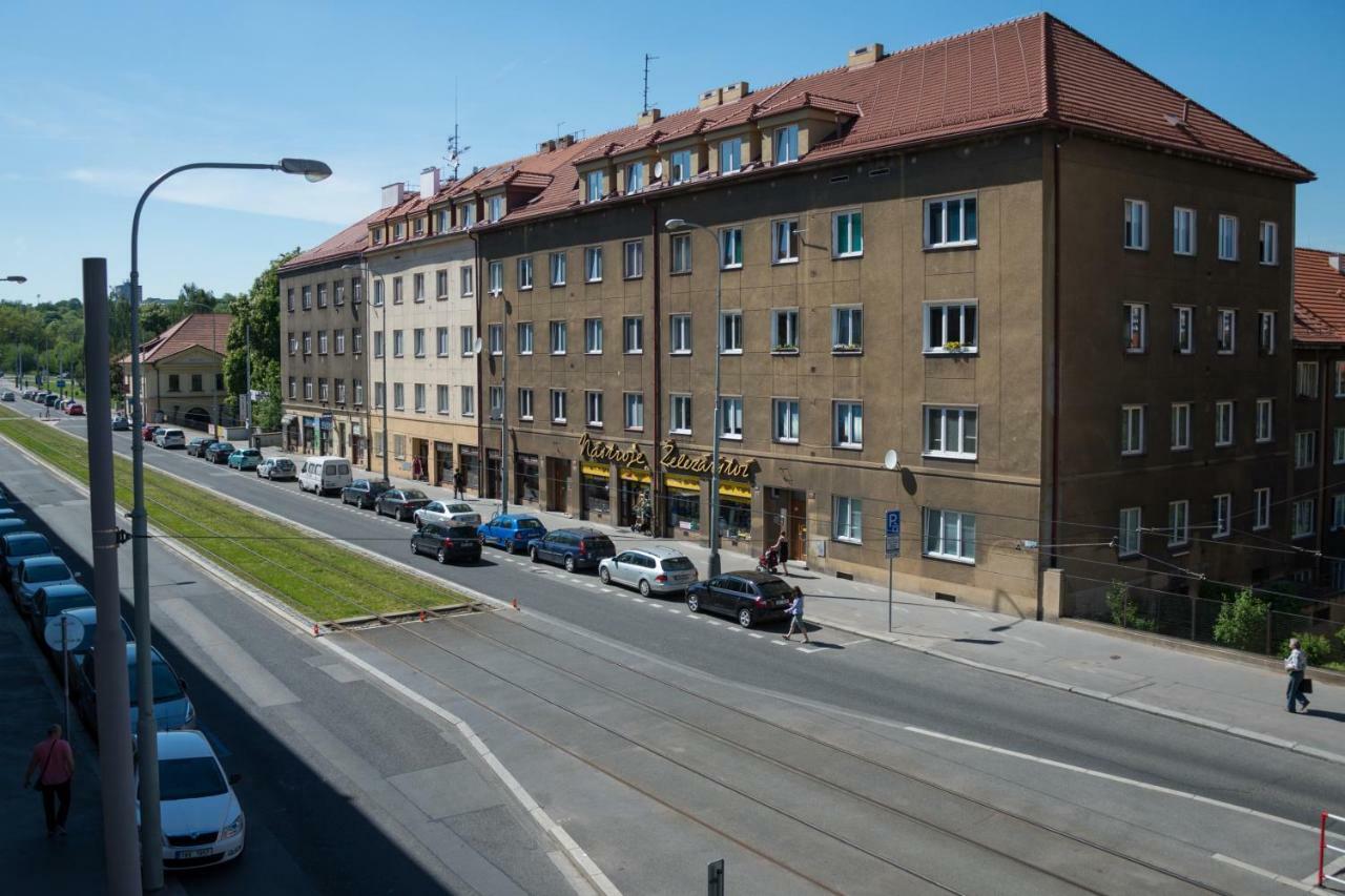 To At Close To Castle With Terrace And Garden Apartment Prag